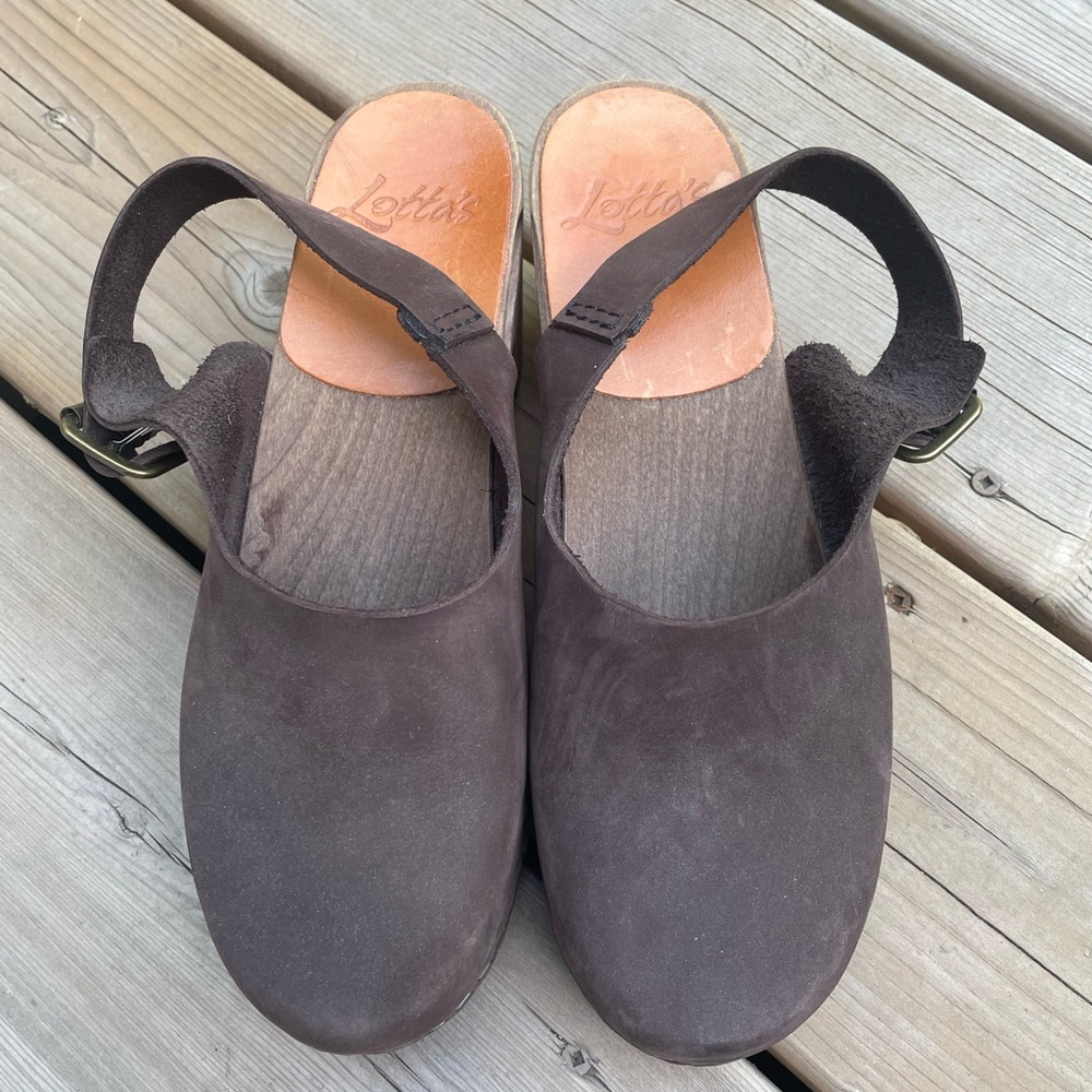 EUC - Gorgeous Lotta from Stockholm chocolate suede slingback clogs. Size EU 38